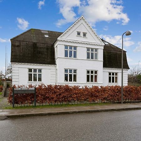 Aday - Apartment Suite Aalborg Center Экстерьер фото